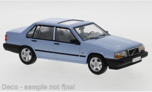 Miniature Volvo 940 1/43 IXO Turbo metallise bleue 1990 Volvo 940 1/43 IXO Turbo metallise bleue 1990 miniature
