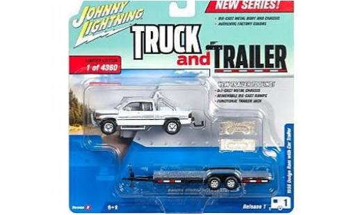 Miniature Dodge RAM 1/64 Johnny Lightning Ram 1500 blanche/grise 1996 mit Flatbed Anhänger ohne Vitrine Dodge RAM 1/64 Johnny Lightning Ram 1500 blanche/grise 1996 mit Flatbed Anhänger ohne Vitrine miniature