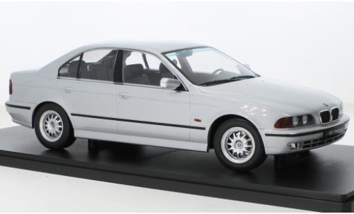 Miniature Bmw 530 1/18 KK Scale d (E39) d 1995 Bmw 530 1/18 KK Scale d (E39) d 1995 miniature
