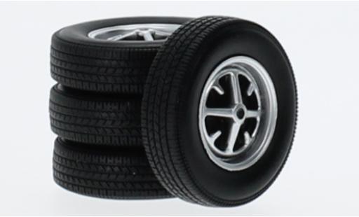 Ford Taunus 1/18 KK Scale Zubehör Reifen- und Felgenset: Set 1 1971 1:18 miniature