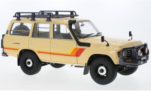 Miniature Toyota Land Cruiser 1/18 Kyosho 60 beige/Décorer Toyota Land Cruiser 1/18 Kyosho 60 beige/Décorer miniature