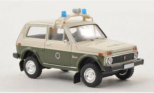 Lada Niva Police 1/87 Brekina Volkspolice blanche/verte miniature