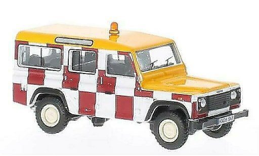 Land Rover Defender Base 1/76 Oxford Station Wagon RAF Northolt miniature