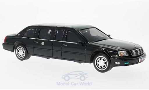 Miniature Cadillac Deville 1/24 Lucky Die Cast DeVille Presidental Limousine noire 2001 Standarten liegen bei Cadillac Deville 1/24 Lucky Die Cast DeVille Presidental Limousine noire 2001 Standarten liegen bei miniature