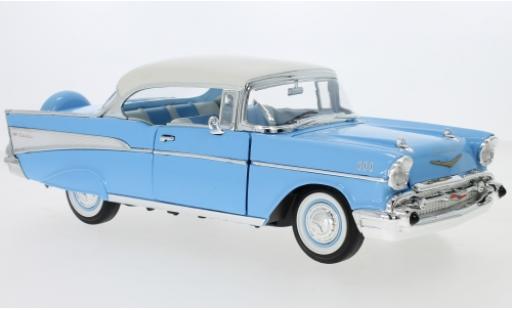 Chevrolet Bel Air 1/18 Lucky Die Cast Hardtop bleue/blanche 1957 miniature