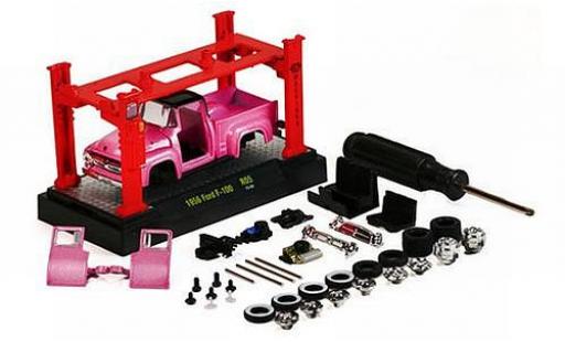 Miniature Ford F-1 1/64 M2 Machines 00 Tuning metallise rose/noire 1956 Model-Kit Kit y compris les Hebebühne et 4 Ersatzrädern Ford F-1 1/64 M2 Machines 00 Tuning metallise rose/noire 1956 Model-Kit Kit y compris les Hebebühne et 4 Ersatzrädern miniature