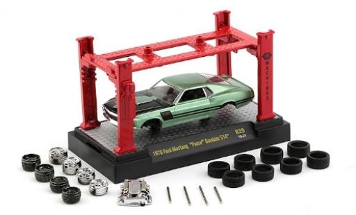 Miniature Ford Mustang 1/64 M2 Machines metallise verte/matt-noire 1970 Foose Gambler 514 avec Hebebühne et 2 Radsätzen Ford Mustang 1/64 M2 Machines metallise verte/matt-noire 1970 Foose Gambler 514 avec Hebebühne et 2 Radsätzen miniature