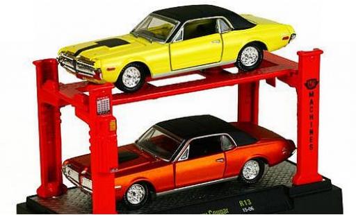Miniature Mercury Cougar 1/64 M2 Machines 1968 voiture Lift 2er-Set: chaque 1x jaune/noire et le cuivre/noire ainsi que Hebebühne Mercury Cougar 1/64 M2 Machines 1968 voiture Lift 2er-Set: chaque 1x jaune/noire et le cuivre/noire ainsi que Hebebühne miniature