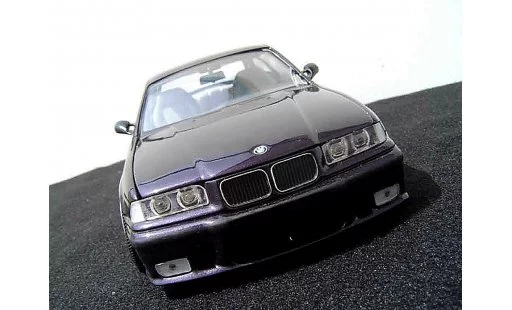 Bmw M3 coupe 1/18 Ut Models E36 peinture techno violet miniature