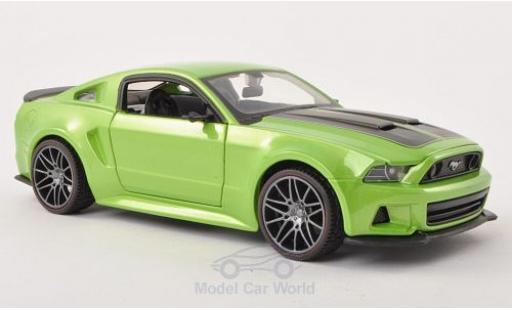 Miniature Ford Mustang 1/24 Maisto Street Racer metallise verte/matt-noire 2014 Ford Mustang 1/24 Maisto Street Racer metallise verte/matt-noire 2014 miniature