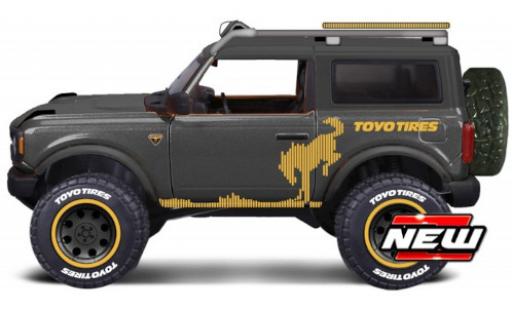 Miniature Ford Bronco 1/24 Maisto Wildtrak Offroad grise/Dekor 2021 Ford Bronco 1/24 Maisto Wildtrak Offroad grise/Dekor 2021 miniature