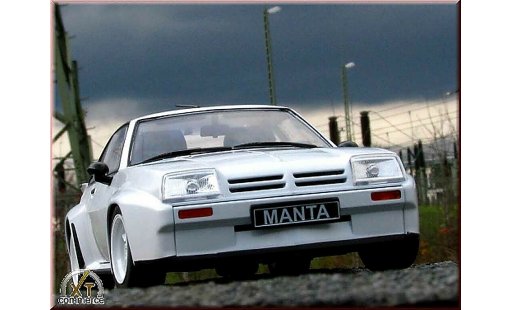 Opel Manta 400 1/18 Revell homologation grise miniature