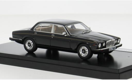 Miniature Jaguar XJ 1/43 Matrix 6 Series III 4.2 noire 1979 1:43 Jaguar XJ 1/43 Matrix 6 Series III 4.2 noire 1979 1:43 miniature