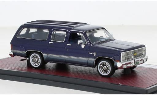 Chevrolet Suburban 1/43 Matrix metallise bleue 1981 miniature