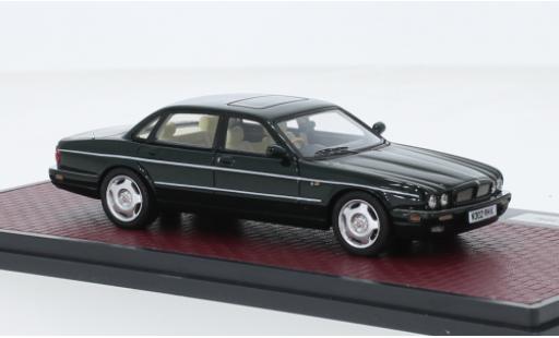 Miniature Jaguar XJ 1/43 Matrix R (X300) vert foncé RHD 1994 Jaguar XJ 1/43 Matrix R (X300) vert foncé RHD 1994 miniature