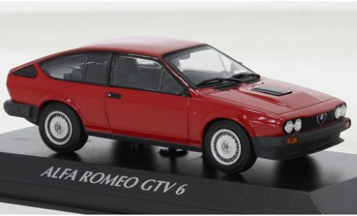Miniature Alfa Romeo GT 1/43 Maxichamps V6 metallise rouge 1983 Alfa Romeo GT 1/43 Maxichamps V6 metallise rouge 1983 miniature