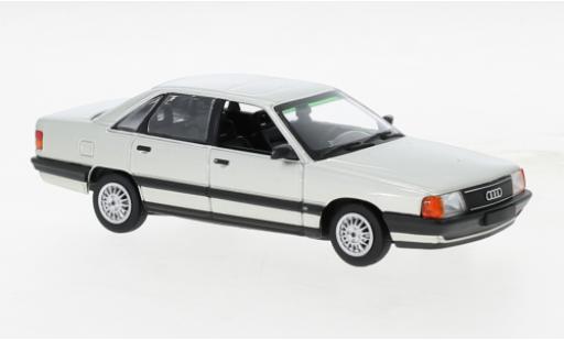 Miniature Audi 100 1/43 Maxichamps grise 1990 Audi 100 1/43 Maxichamps grise 1990 miniature