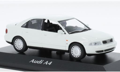 Miniature Audi A4 1/43 Maxichamps blanche 1995 Audi A4 1/43 Maxichamps blanche 1995 miniature