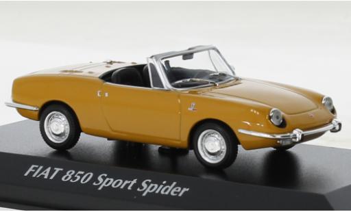 Miniature Fiat 850 1/43 Maxichamps Sport Spider metallise jaune 1968 Fiat 850 1/43 Maxichamps Sport Spider metallise jaune 1968 miniature