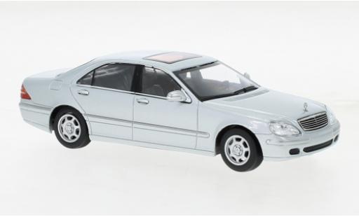 Miniature Mercedes Classe S 1/43 Maxichamps (W220) grise 1998 Mercedes Classe S 1/43 Maxichamps (W220) grise 1998 miniature