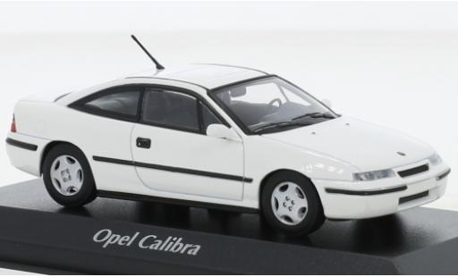 Miniature Opel Calibra 1/43 Maxichamps blanche 1989 Opel Calibra 1/43 Maxichamps blanche 1989 miniature