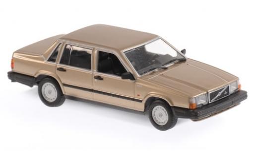 Miniature Volvo 740 1/43 Maxichamps GL gold 1986 Volvo 740 1/43 Maxichamps GL gold 1986 miniature