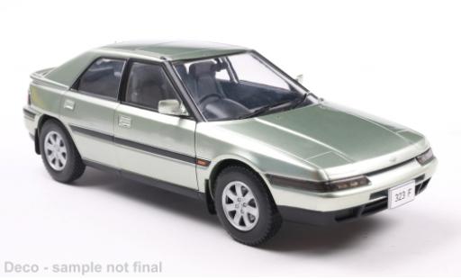 Miniature Mazda 323 1/24 WhiteBox F verte 1:24 Mazda 323 1/24 WhiteBox F verte 1:24 miniature