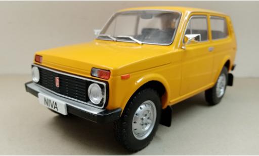 Miniature Lada Niva 1/18 MCG orange 1976 Lada Niva 1/18 MCG orange 1976 miniature