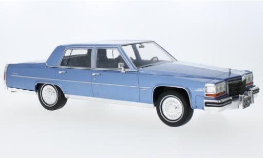 Miniature Cadillac Fleetwood 1/18 MCG Brougham metallise bleu clair 1982 Cadillac Fleetwood 1/18 MCG Brougham metallise bleu clair 1982 miniature
