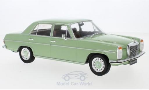 Mercedes 220 1/18 MCG D (W115) verte 1972 miniature
