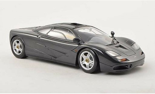 McLaren F1 Base 1/18 Minichamps Mclaren noire 1993 miniature