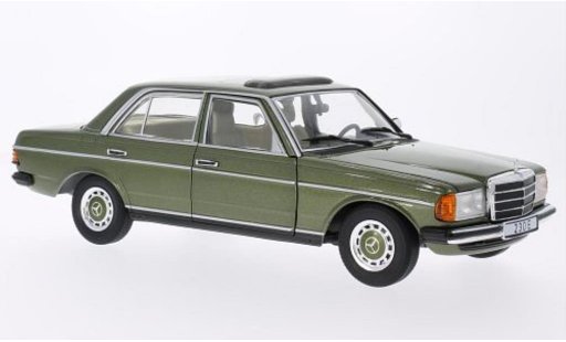 Mercedes 230 E 1/18 Revell (W123) verte miniature