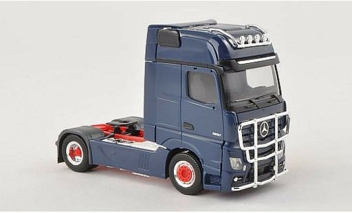Mercedes Actros Gigaspace 1/87 Herpa 11 Giga ZM bleu avec Lampenbugel et Rammschutz miniature