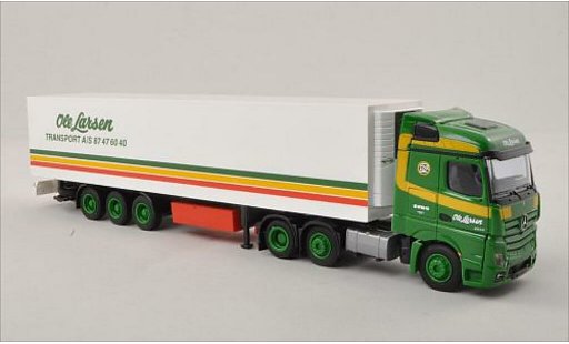 Mercedes Actros Streamspace 1/87 AWM 2 Ole Larsen Kuhl-KSZ miniature