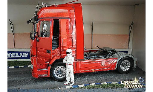Mercedes Actros Base 1/18 Eligor rouge miniature