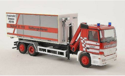 Mercedes Actros Base 1/87 Herpa M Pompiers Bremen Abrollcontainer-LKW avec Kran miniature