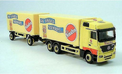 Mercedes Actros Base 1/87 Schuco V8 Sinalco miniature