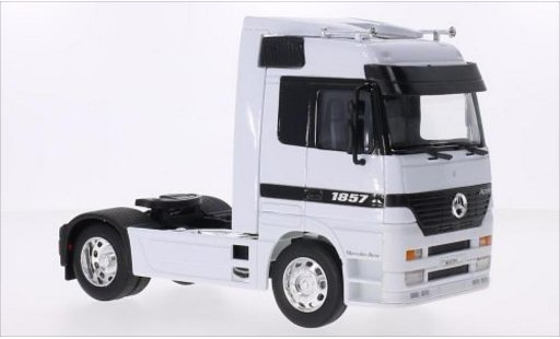 Mercedes Actros Base 1/32 Welly blanche miniature