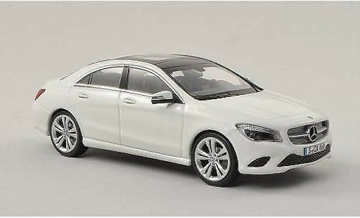 Mercedes CLA Base 1/43 Schuco (C117) blanche miniature