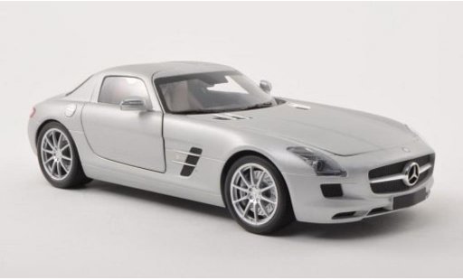 Mercedes SLS Coupe 1/18 Minichamps AMG (C197) mat-grise 2010 miniature