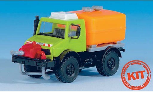 Mercedes Unimog Base 1/87 Kibri mit Gulleverteiler miniature