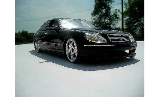 Mercedes Classe S 500 1/18 Maisto dub noire jantes chromees 18 pouces miniature
