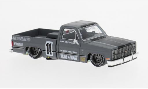 Chevrolet Silverado 1/64 Mini GT grise 1980 1:64 miniature