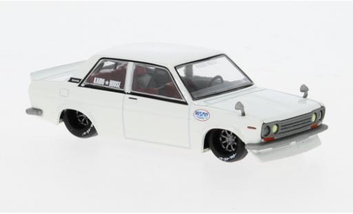 Miniature Datsun 510 1/64 Mini GT Street Nismo V2 blanche 1:64 Datsun 510 1/64 Mini GT Street Nismo V2 blanche 1:64 miniature
