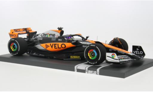 Miniature McLaren F1 1/18 Minichamps MCL60 No.81 Team Formel 1 GP Großbritannien 2023 1:18 McLaren F1 1/18 Minichamps MCL60 No.81 Team Formel 1 GP Großbritannien 2023 1:18 miniature