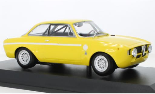 Alfa Romeo GT 1/18 Minichamps A 1300 Junior jaune 1971 miniature