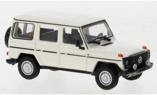 Miniature Mercedes 240 1/87 Minichamps G (W460) blanche 1979 Mercedes 240 1/87 Minichamps G (W460) blanche 1979 miniature