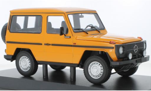 Miniature Mercedes Classe G 1/18 Minichamps G-classe SWB (W460) orange 1980 Mercedes Classe G 1/18 Minichamps G-classe SWB (W460) orange 1980 miniature