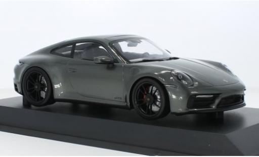 Porsche 992 GTS 1/18 Minichamps 911  Carrera 4 metallise verte 2020 1:18 miniature