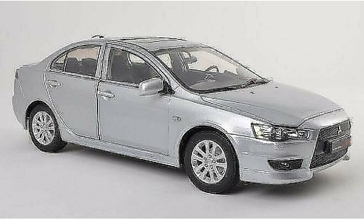 Mitsubishi Lancer EX 1/18 Paudi grise 2012 miniature